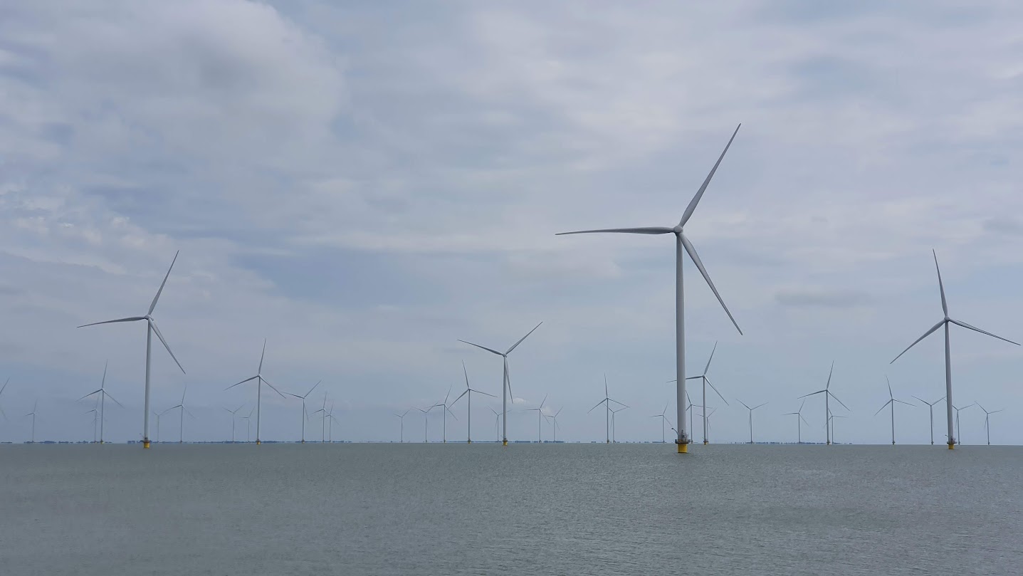 Windpark Fryslan gefotografeerd vanaf de Afsluitdijk